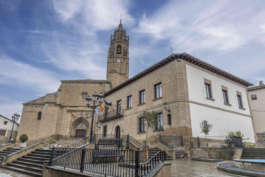 Zaragoza - Sadaba 01 - Ayuntamiento.jpg